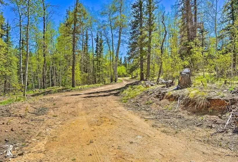 Peaceful Jefferson Cabin W/ Deck   Pets Welcome!