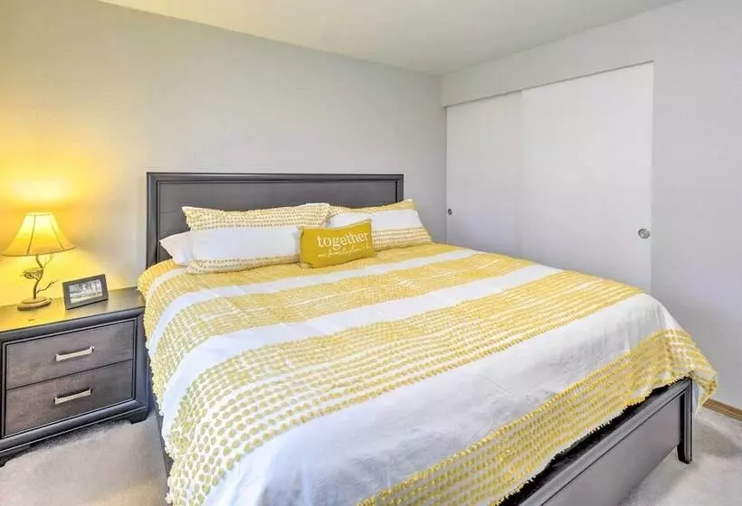 Port Angeles Abode W/ Yard & Guest House!