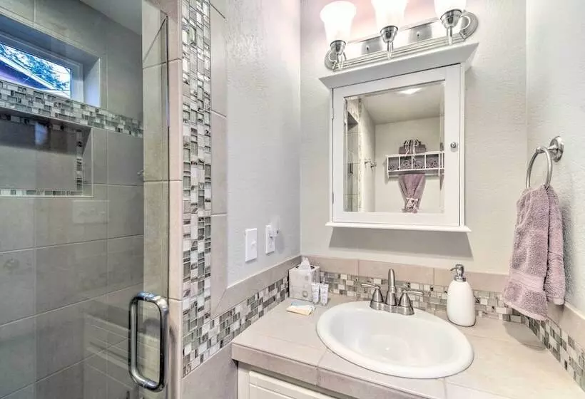 Port Angeles Abode W/ Yard & Guest House!