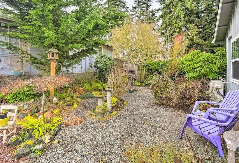 Port Angeles Abode W/ Yard & Guest House!