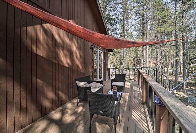 Soda Springs Cabin Near Donner Lake + Ski Resorts!