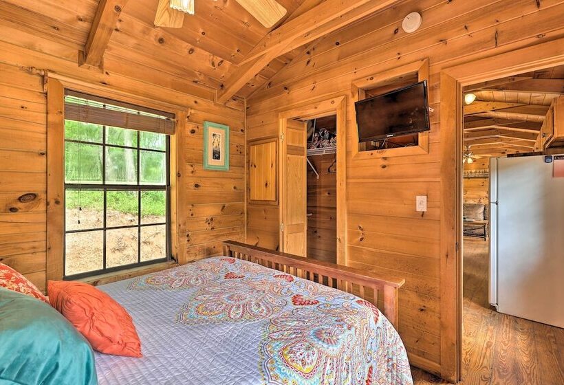 Quaint Log Cabin W/ Views Near West Jefferson