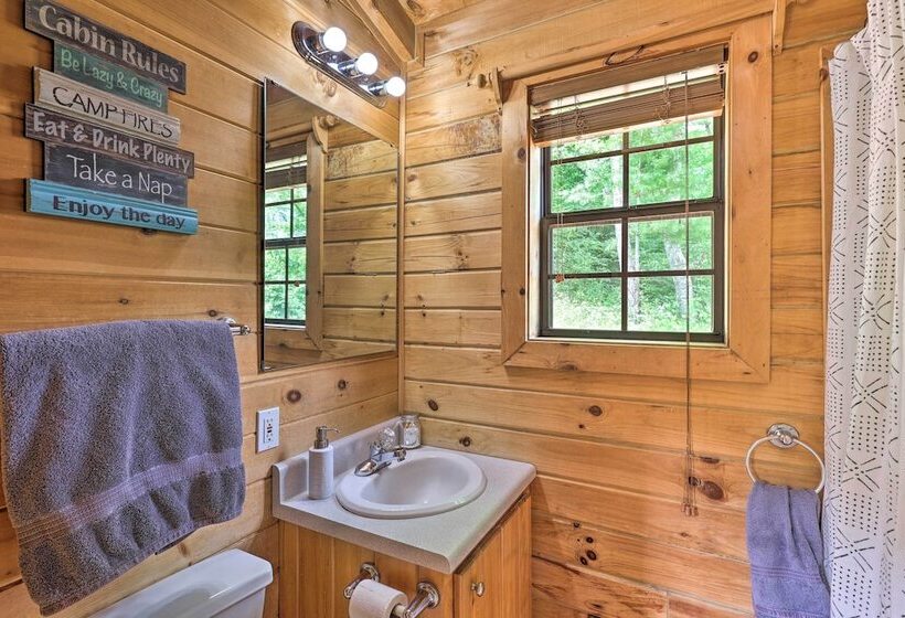 Quaint Log Cabin W/ Views Near West Jefferson