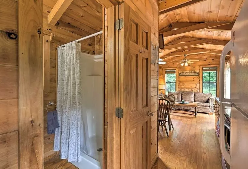 Quaint Log Cabin W/ Views Near West Jefferson