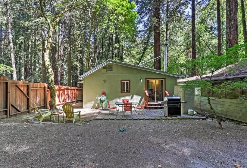 Quiet Cottage W/ Redwood Forest Views & Deck!