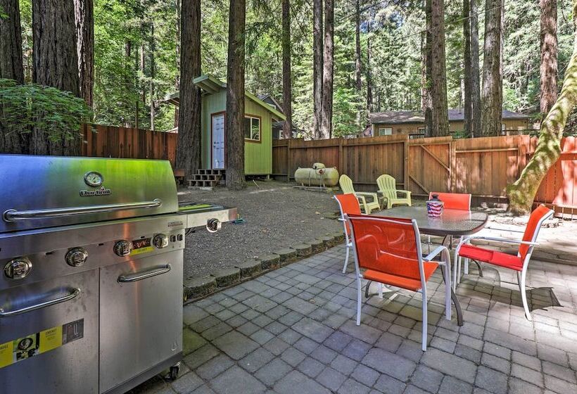 Quiet Cottage W/ Redwood Forest Views & Deck!