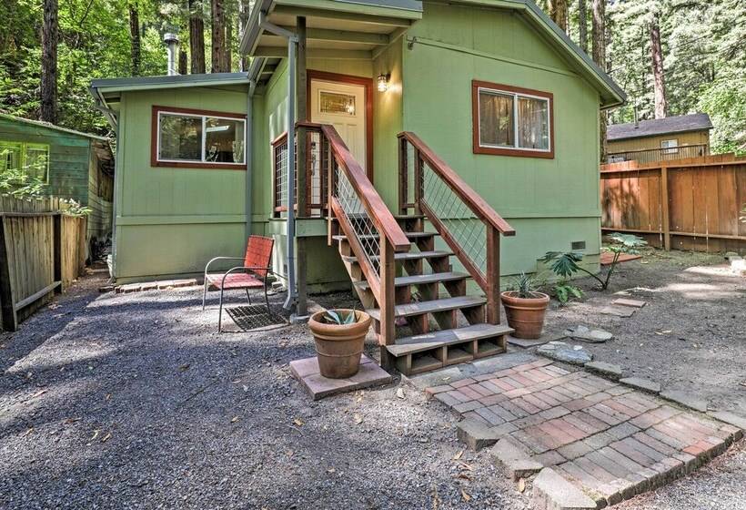 Quiet Cottage W/ Redwood Forest Views & Deck!