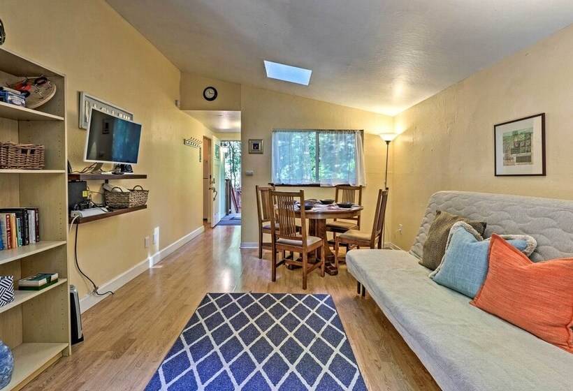 Quiet Cottage W/ Redwood Forest Views & Deck!