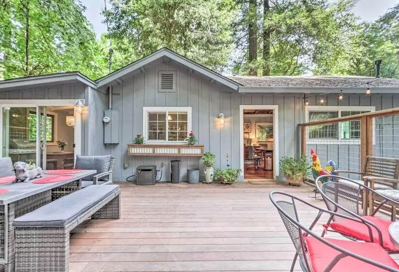Redwoods Cabin W/ Hot Tub: Walk To Russian River!