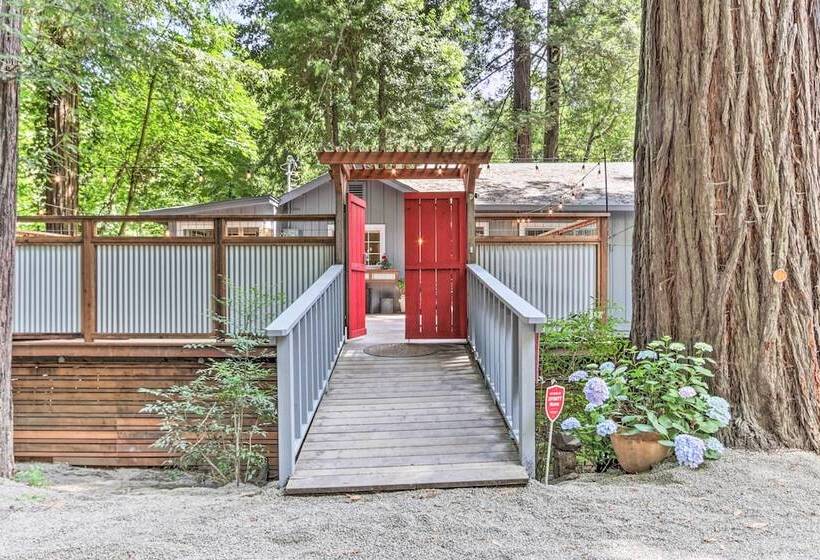 Redwoods Cabin W/ Hot Tub: Walk To Russian River!