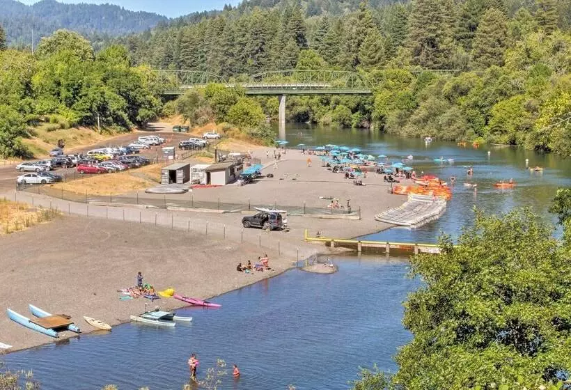 Redwoods Cabin W/ Hot Tub: Walk To Russian River!