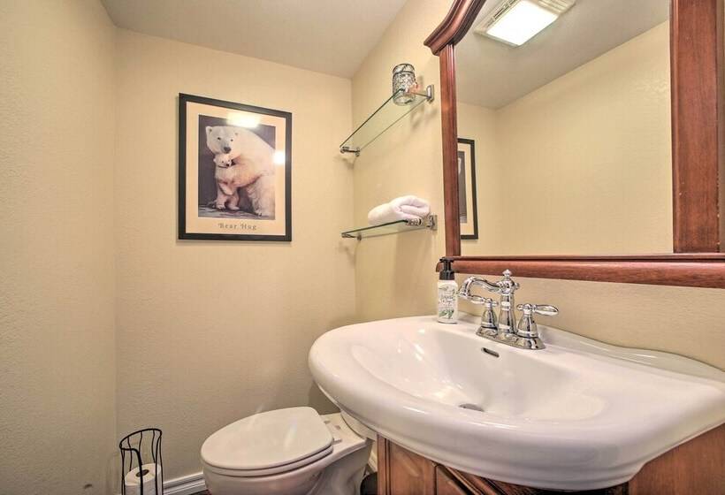 Riverfront Arkansas Retreat Near Fishing & Hiking!