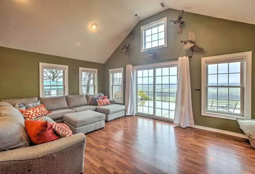 Riverfront Arkansas Retreat Near Fishing & Hiking!