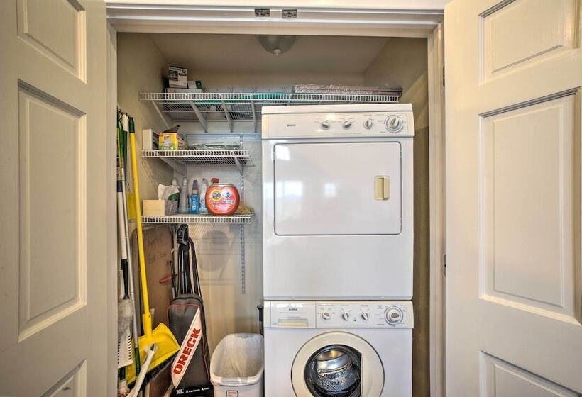 Riverfront Arkansas Retreat Near Fishing & Hiking!