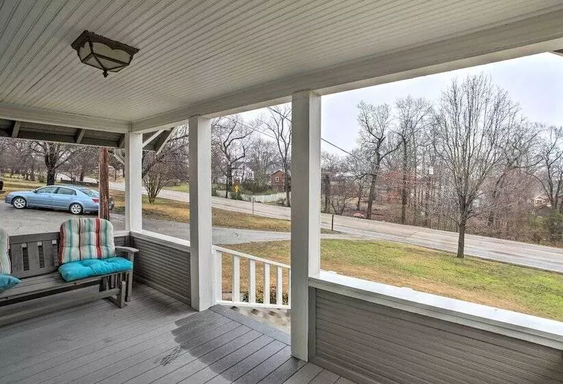 Riverfront Arkansas Retreat Near Fishing & Hiking!