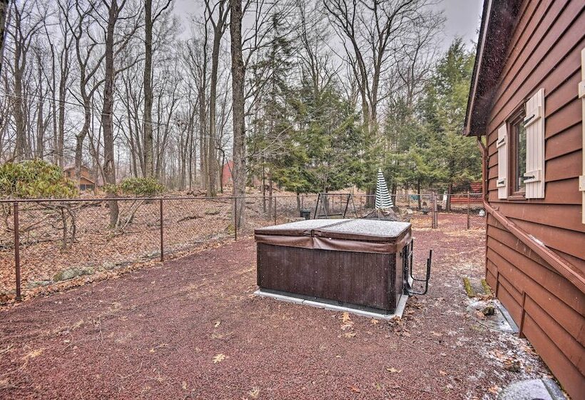 Walk To Lake Harmony: Home W/ Hot Tub & Fire Pit