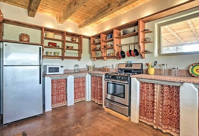 Secluded San Ysidro House W/ Desert Views!