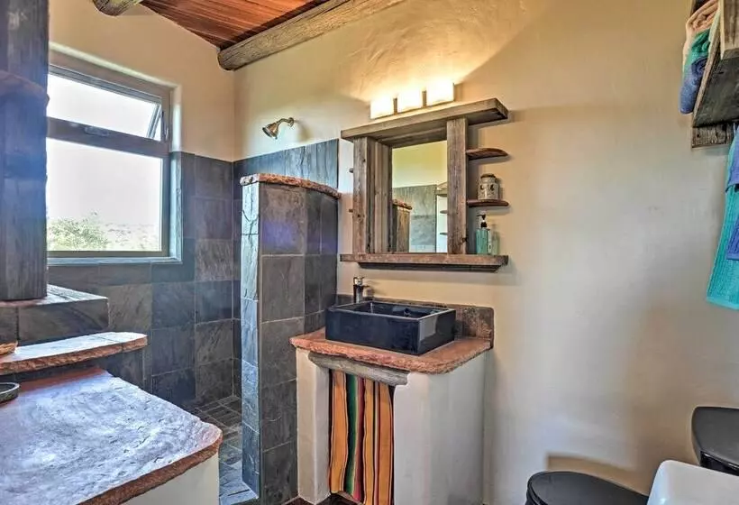 Secluded San Ysidro House W/ Desert Views!