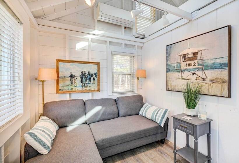 Serene Cape Cod Retreat Walk To Bay!