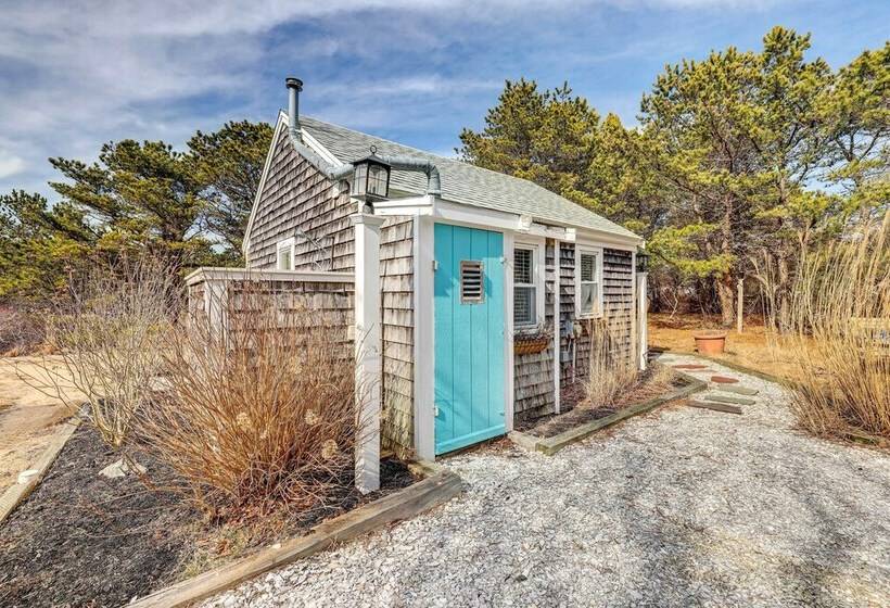 Serene Cape Cod Retreat   Walk To Bay!