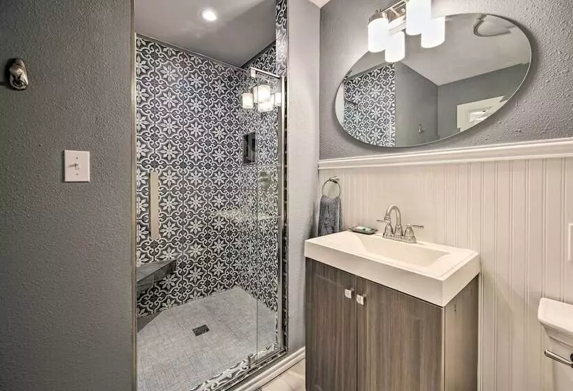 Spacious New Braunfels Escape W/ Private Deck!