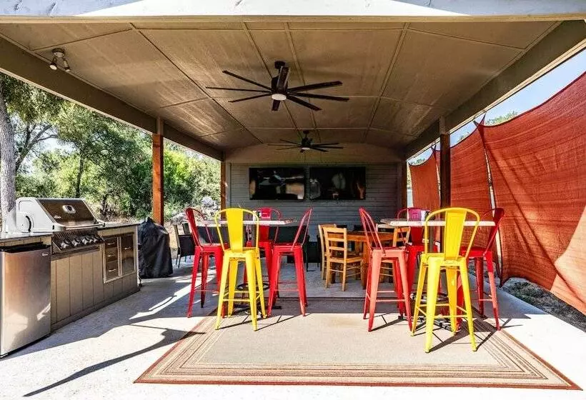 Spacious New Braunfels Escape W/ Private Deck!