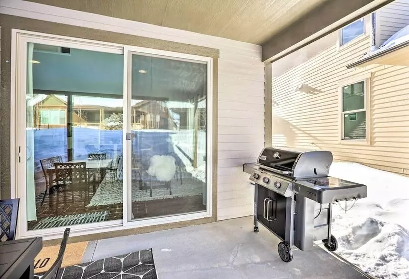 Hike & Ski: Stunning Home W/ Hot Tub In Granby!