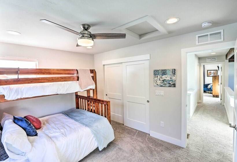 Hike & Ski: Stunning Home W/ Hot Tub In Granby!