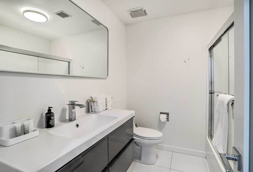 Stunning Desert Hot Springs Home W/ Pool!