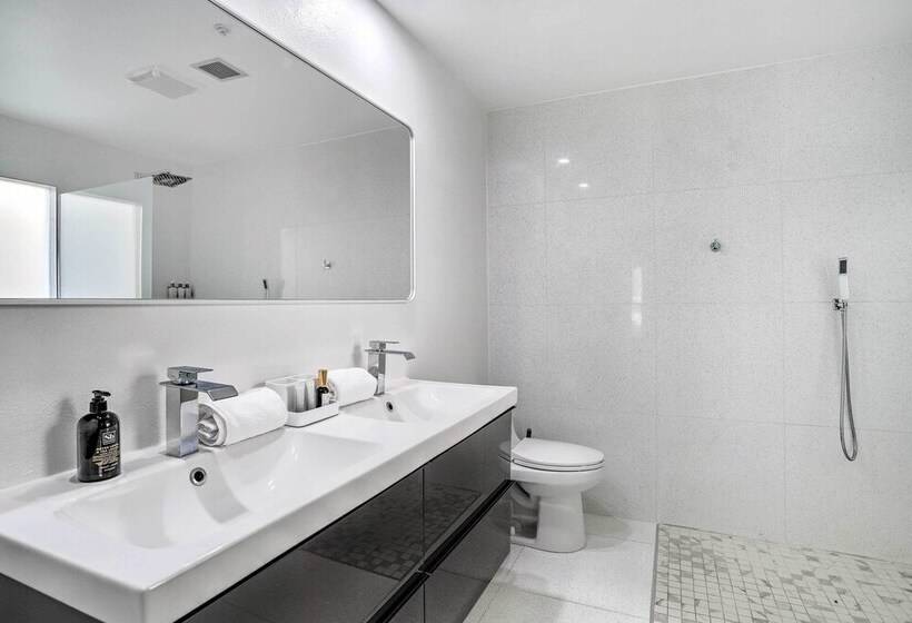 Stunning Desert Hot Springs Home W/ Pool!