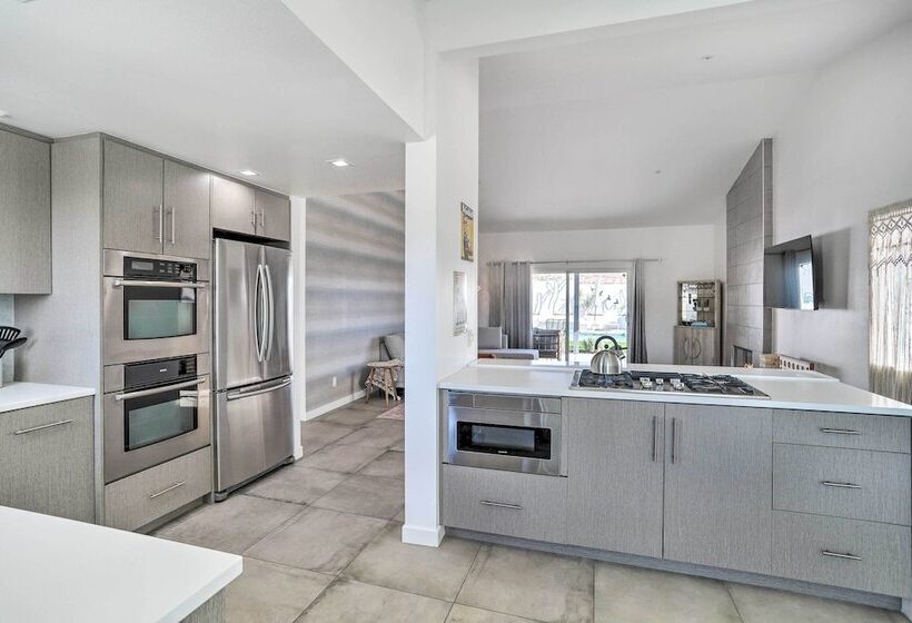 Stunning Desert Hot Springs Home W/ Pool!