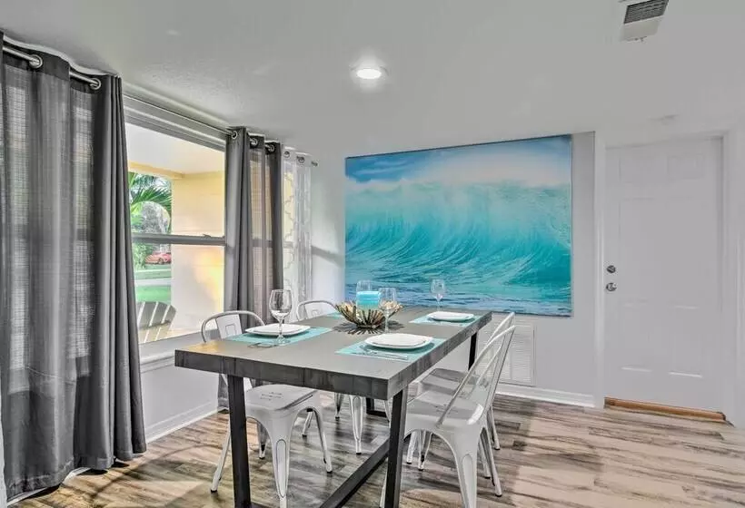 Sunny Seminole Home: Grill, Fire Pit & Fenced Yard