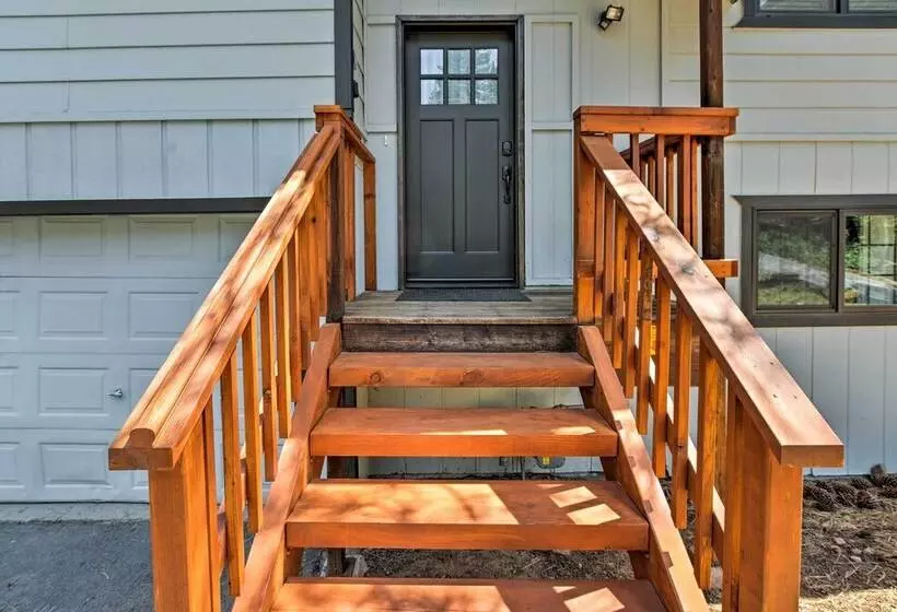 Tahoe Donner Escape: Under 15 Mi To 6 Ski Resorts!