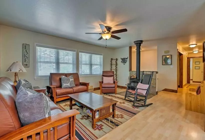 Tahoe Donner Escape: Under 15 Mi To 6 Ski Resorts!