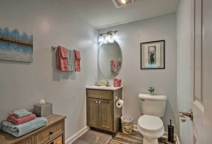 The Overlook Home: Water Views, Hiking & Boating