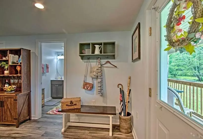 The Overlook Home: Water Views, Hiking & Boating