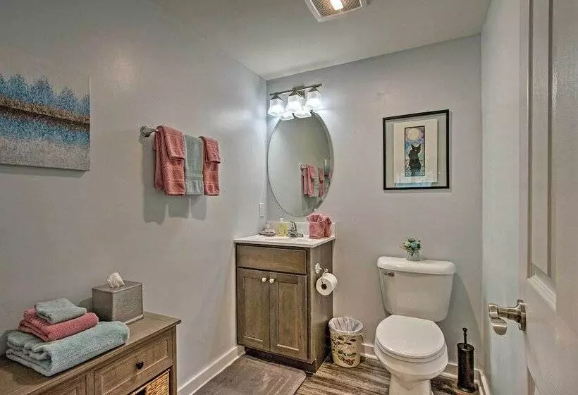 The Overlook Home: Water Views, Hiking & Boating