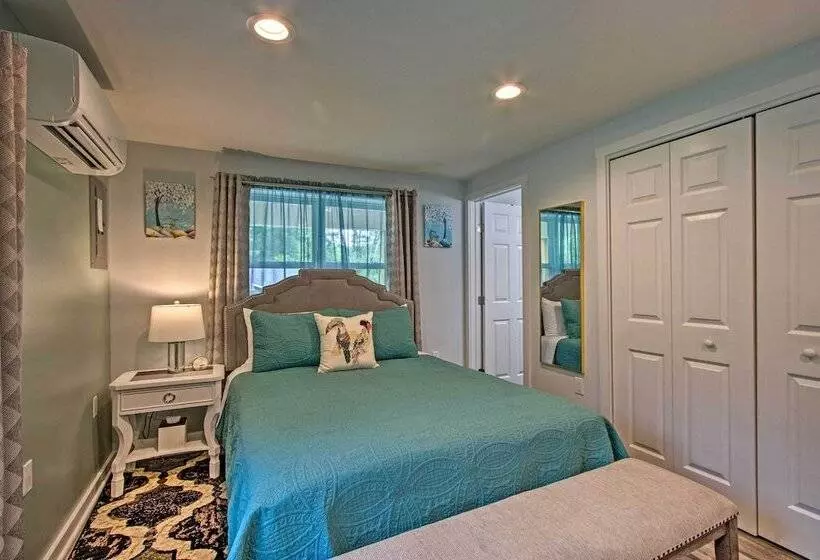 The Overlook Home: Water Views, Hiking & Boating