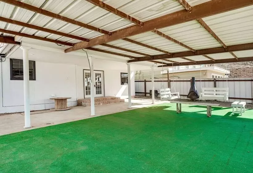 Updated Buffalo Springs House On The Lake!