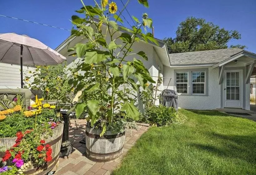 Well Equipped Cody Cottage: 2 Miles To Cody Rodeo!