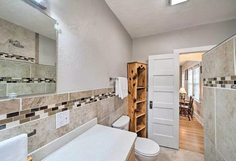 Well Equipped Cody Cottage: 2 Miles To Cody Rodeo!