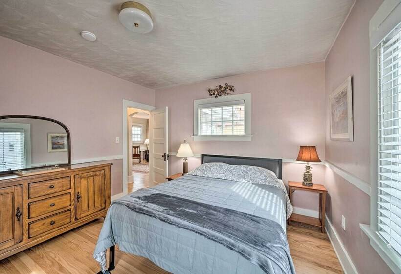 Well Equipped Cody Cottage: 2 Miles To Cody Rodeo!