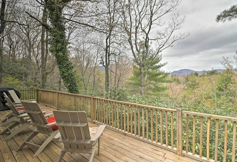 2.5 Acre Lake Toxaway Mtn Lodge W/ Tree House!
