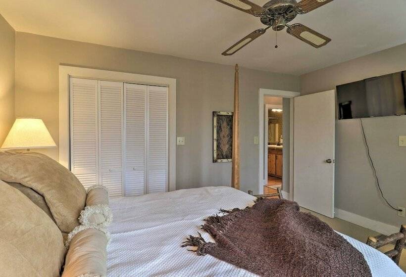 2.5 Acre Lake Toxaway Mtn Lodge W/ Tree House!