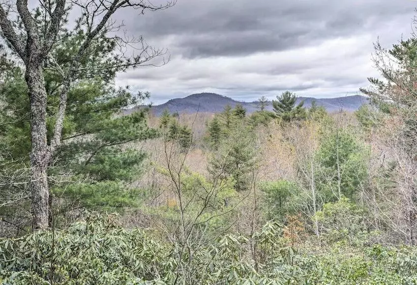 2.5 Acre Lake Toxaway Mtn Lodge W/ Tree House!