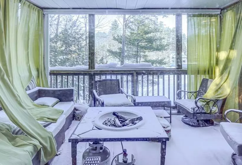 4 Season Home: Fireplace & Fire Pit In Barnstead