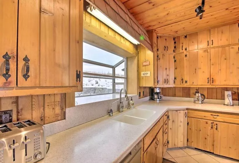 A Frame Home W/ Breathtaking Views & Hot Tub!