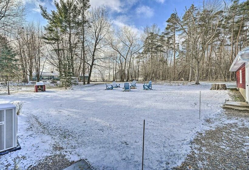 Auburn Home + Fire Pit, Steps To Owasco Lake!