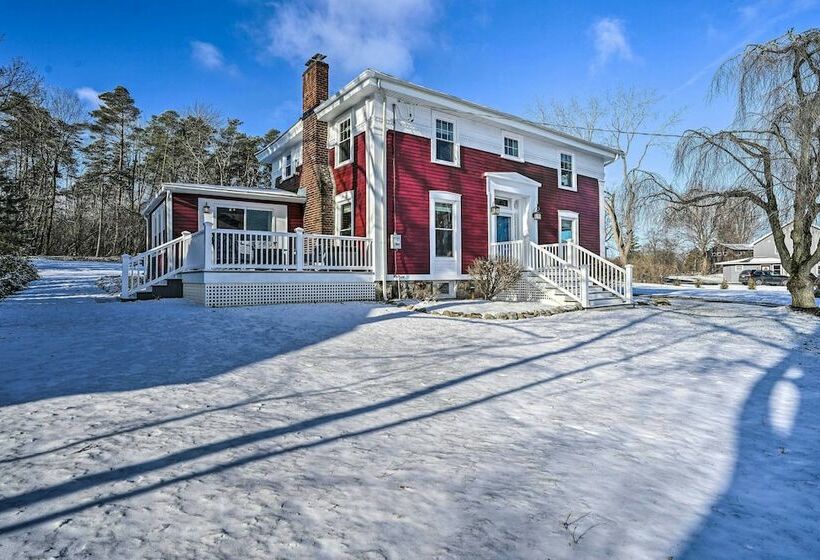 Auburn Home + Fire Pit, Steps To Owasco Lake!