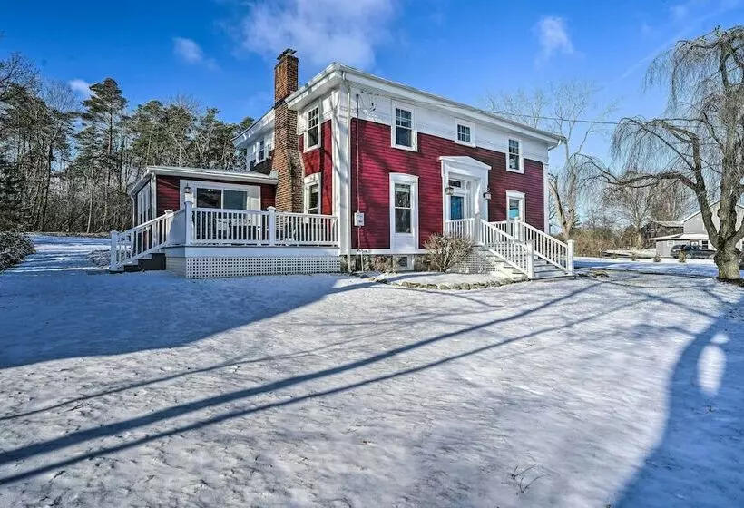 Auburn Home + Fire Pit, Steps To Owasco Lake!